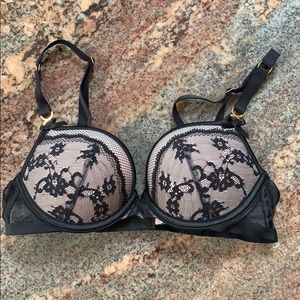 Victoria’s Secret Very Sexy push up bra